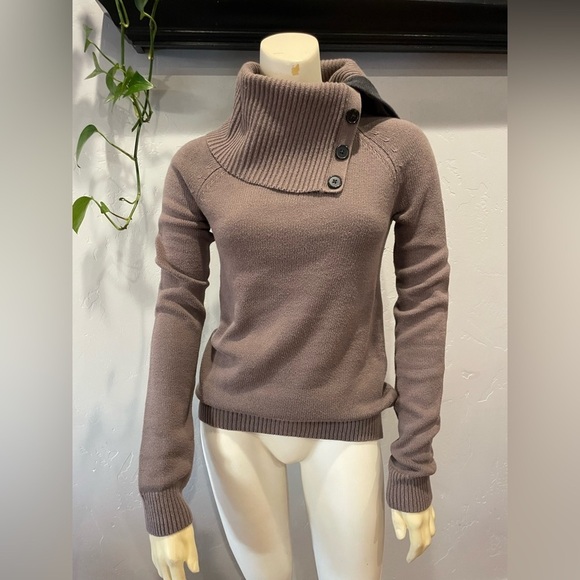 GAP Sweaters - Women's gap cotton thick knit Taupe Button-Up Sweater size S tall